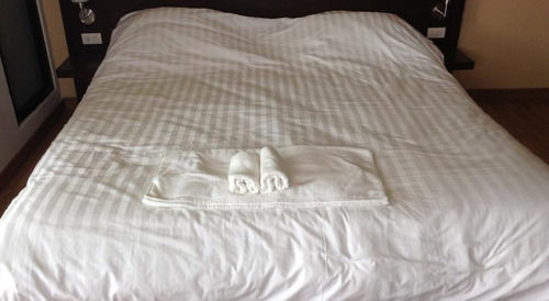 เน็กซ์ เบิร์ด สวีท  Hotel กรุงเทพมหานคร ภายนอก รูปภาพ